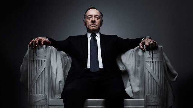 Divulgação Abotoaduras voltaram à moda nos braços de Frank Underwood, personagem de Kevin Spacey, em House of Cards