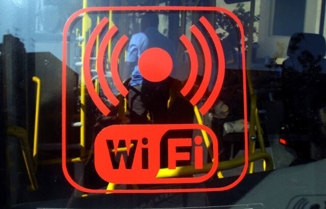Werther Santana / Estadão Uma empresa britânica que disponibiliza Wi-Fi grátis e hotspots fez ação fez uma ação para mostrar que as pessoas não leem os termos de contrato.