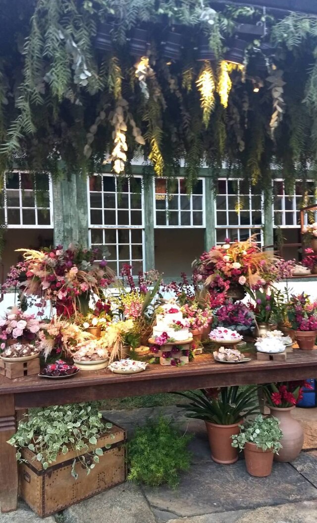 Instagram/@isabelafrancoatelier Decoração do casamento de Cauã Reymond e Mariana Goldfarb.