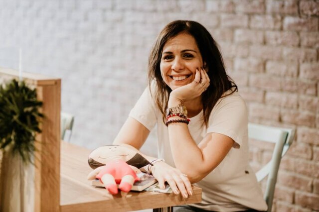 arquivo pessoal A escritora Lakshmi Lobato Austregesilo, mais conhecida como Lak Lobato, que tem deficiência auditiva desde criança