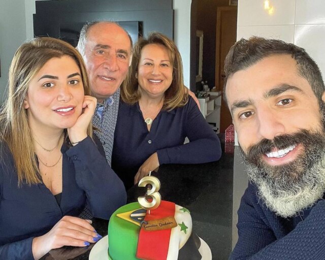 Instagram/@kaysar.dadour O sírio Kaysar Dadour e a família