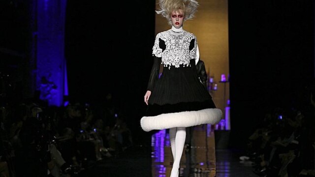 Reuters Jean Paul Gaultier recria atmosfera de castelo mal-assombrado em Paris