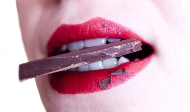 Pixabay Chocolate 'anti-TPM' está sendo estudado e depende de aprovação para começar a ser produzido.
