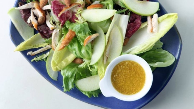Felipe Rau/Estadão Molho de cebola e curry para salada de frango e maçã