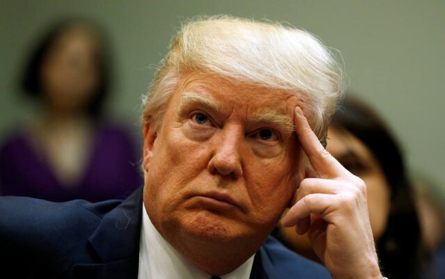 REUTERS/Kevin Lamarque J.K. Rowling já ficou conhecida por ser oposição ao governo de Donald Trump