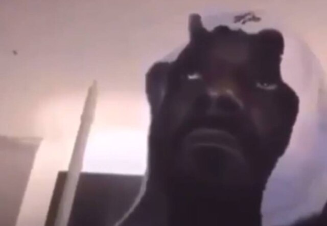 Instagram / @snoopdogg Snoop Dogg no vídeo em que ouve a música de Alcione.