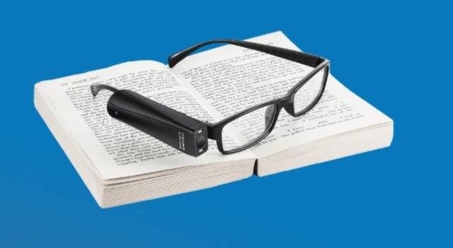 Secretaria de Cultura e Economia Criativa?do Estado de São Paulo / Divulgação Dispositivo auxilia pessoas com deficiência visual durante leituraDispositivo auxilia pessoas com deficiência visual durante leitura