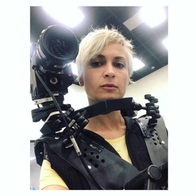Halyna Hutchins, diretora de fotografia de 'Rust', morreu após grave acidente no set de filmagem 