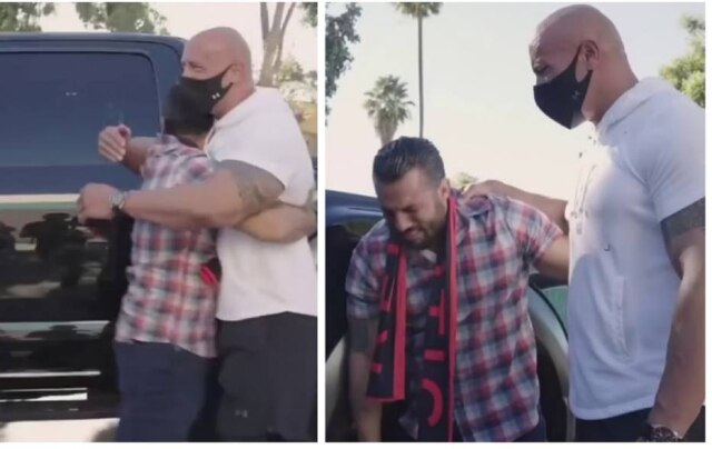 Instagram/ @therock Dwayne Johnson (The Rock) com o fã emocionado após ganhar de presente o carro do ato