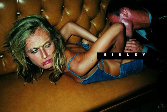 Divulgação/Sisley Clicada por Terry Richardson, uma das fotos da campanha de outono/inverno de 2009 da Sisley, marca francesa de maquiagem, mostra uma mulher em posição de submissão. Richardson é conhecido por clicar atrizes e modelos em situações degradantes (atualmente, muitas se recusam a trabalhar com o fotógrafo).