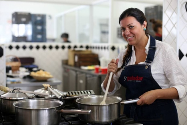 Tiago Queiroz|Estadão A chef Janaina Rueda, do Bar da Dona Onça