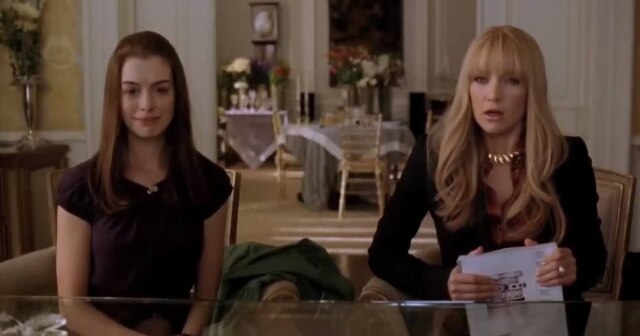 Reprodução de cena do filme 'Noivas em Guerra' (2009) / Fox Anne Hathaway e Kate Hudson em cena do filme 'Noivas em Guerra'