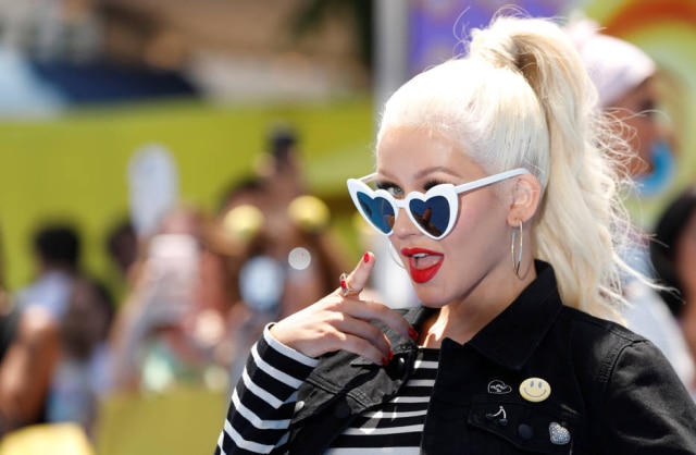 REUTERS/Mario Anzuoni Aparentemente, Christina Aguilera deixou suas maquiagens carregadas para trás