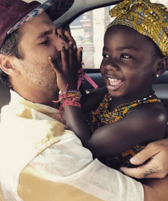 Instagram/@brunogagliasso O ator Bruno Gagliasso compartilhou fotos de bastidores de um ensaio que fez com sua filha, Titi