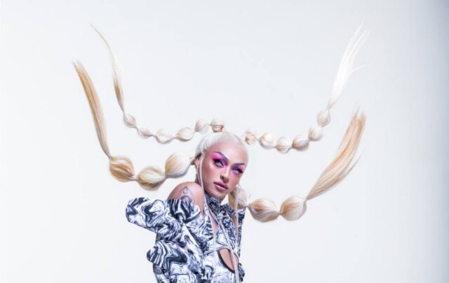 Ernna Cost Pabllo Vittar lançou a capa do single 'Rajadão' em parceria com a Climatempo