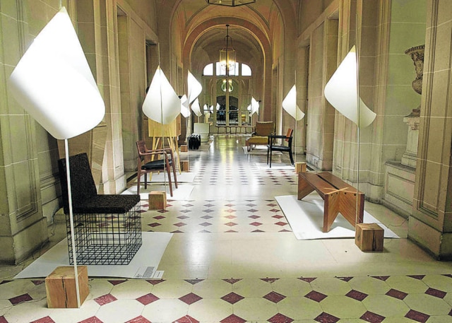 Projeto Raiz Hall de entrada da Embaixada do Brasil em Paris, último ponto de parada da mostra itinerante do Projeto Raiz