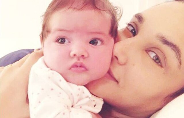 Instragram/@debranascimento Débora Nascimento com a filha Bella