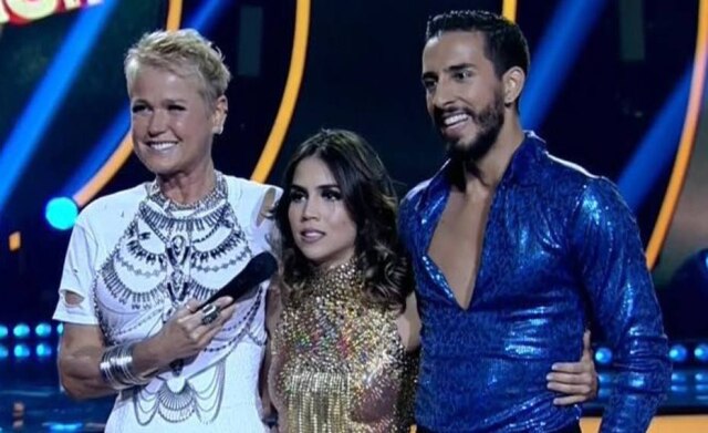 Reprodução de 'Dancing Brasil' (2018) / Record TV | Instagram / @perolafaria Xuxa Meneghel, Pérola Faria e Fernando Perrotti.