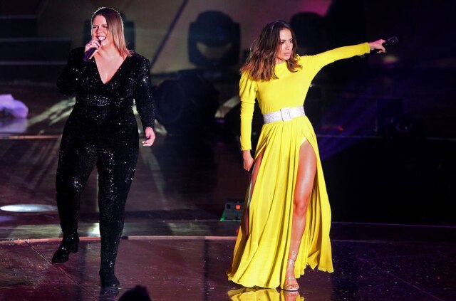 Paulo Araújo/Estadão As cantoras Marília Mendonça e Anitta se apresentaram juntas no Prêmio Multishow 2019