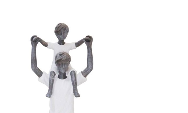Usual Design Da Usual Design, do shopping D&D, a escultura Pai e Filho
