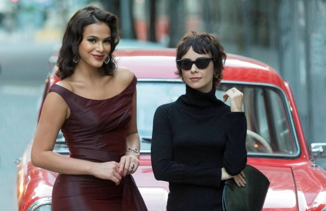Estevam Avellar/ Globo Bruna Marquezine e Débora Falabella interpretam atrizes de novela na série "Nada Será Como Antes".