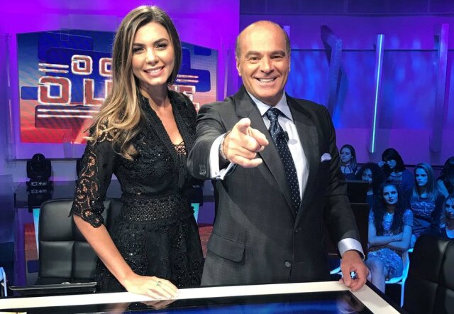 Divulgação / RedeTV! Letícia, filha de Datena, participou do game-show de Carvalho