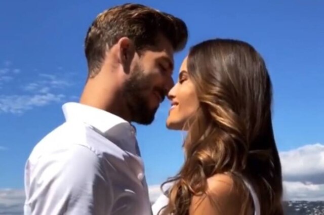 Instagram / @izabelgoulart Izabel Goulart e Kevin Trapp