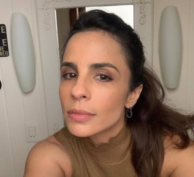 Reprodução Instagram / @mariaaribeiro Maria Ribeiro é mãe de João Betti, 18, do seu casamento com Paulo Betti, e Bento Blat, 11, fruto da união com Caio Blat.