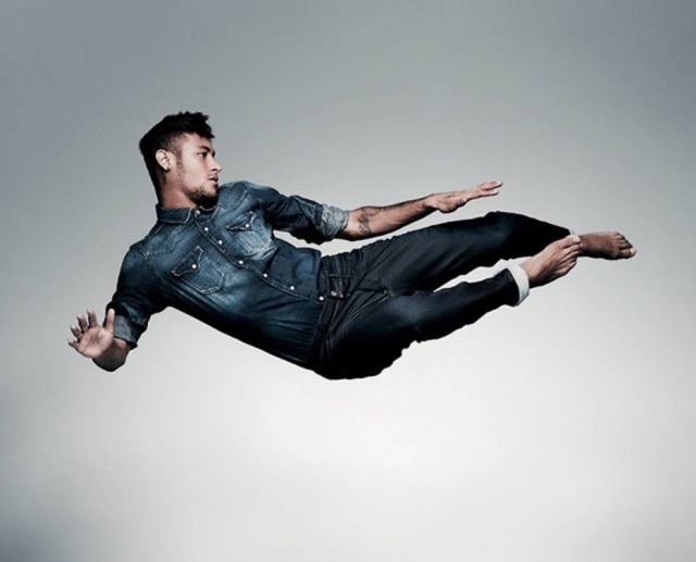 Divulgação O jogador Neymar Jr. participou da campanha da marca italiana Replay