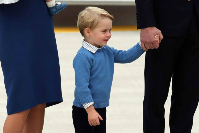 Reprodução/Facebook Família Real Britânica Príncipe George.