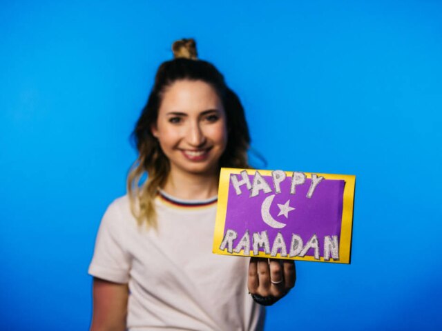 www.dosomething.org/ Ramadan começou em 26 de maio e acaba dia 24 de junho
