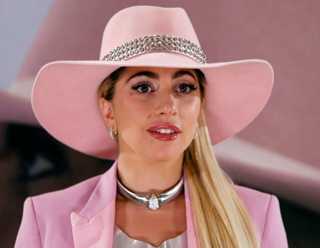 REUTERS/Toru Hanai A cantora Lady Gaga no lançamento do seu disco Joanne em 2013 no Japão
