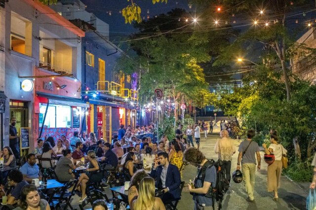Daniel Teixeira/Estadão Movimentação em restaurantes e bares da R.Guaicuí no bairro de Pinheiros