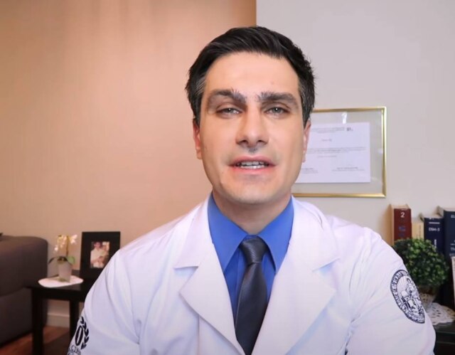 YouTube / Reprodução / Saúde da Mente Em seu canal no YouTube, o psiquiatra Marco Abud fala sobre doenças mentais, e possui mais de 1 milhão de inscritos