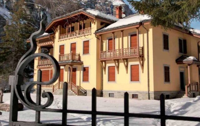 Ansa Mansão de 'Casa Gucci' está à venda por 990 mil euros na Itália