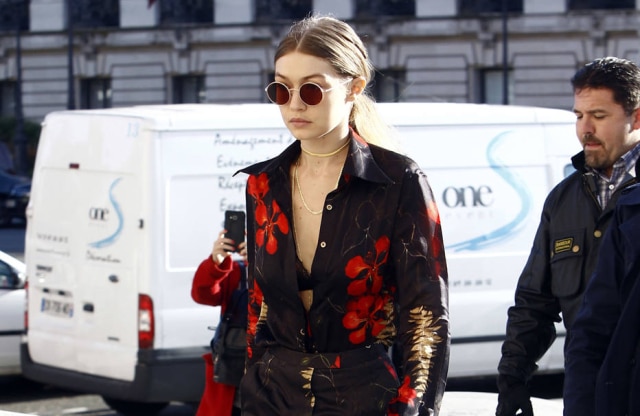 BANG showbiz A modelo Gigi Hadid gosta de causar impacto com looks marcantes