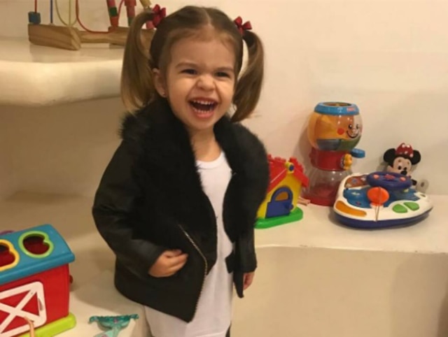 instagram.com/valentinamunizreal/ Valentina tem dois anos e já descobriu que 'ser mãe' não é facil: em um vídeo, ela se irrita com boneca que imita bebê de verdade.