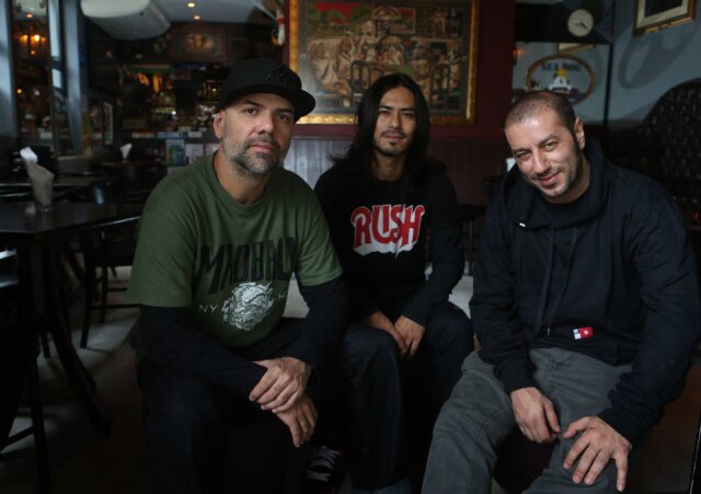 Nilton Fukuda / Estadão Os integrantes da banda CPM 22, com o baterista Japinha ao centro