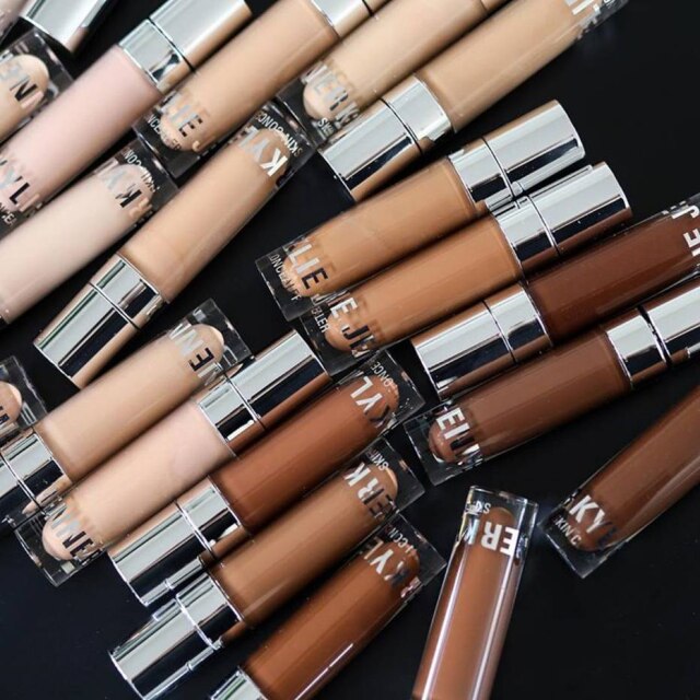 Instagram/ @kyliecosmetics Kylie contou no Snapchat que já está usando o produto todo dia