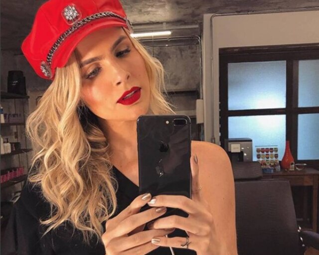 Instagram/@juliafaria A modelo e youtuber Julia Faria.