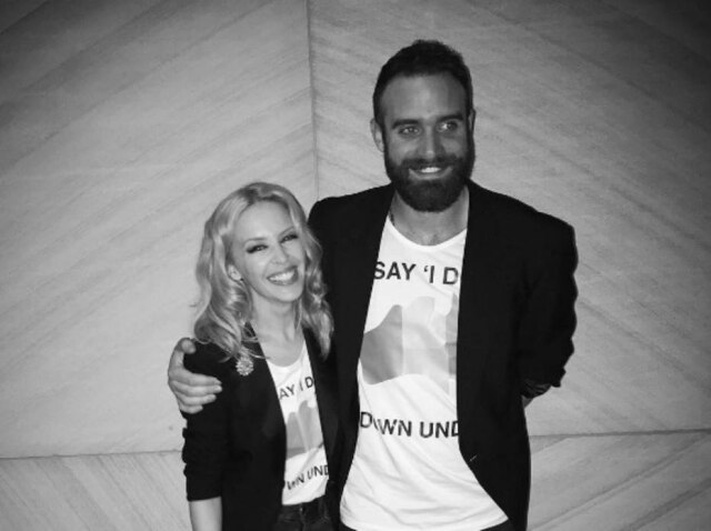 Reprodução/Instagram Kylie Minogue e Joshua Sasse não estão mais juntos.