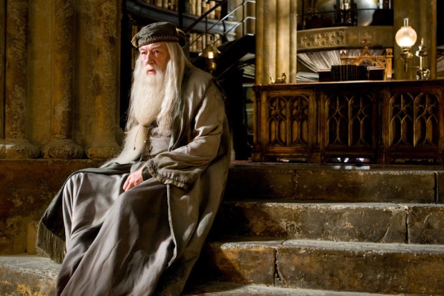 'Harry Potter e o Enigma do Príncipe' (2009) / Warner Bros. Pictures JK Rowling revelou, em 2007, que Dumbledore era homossexual