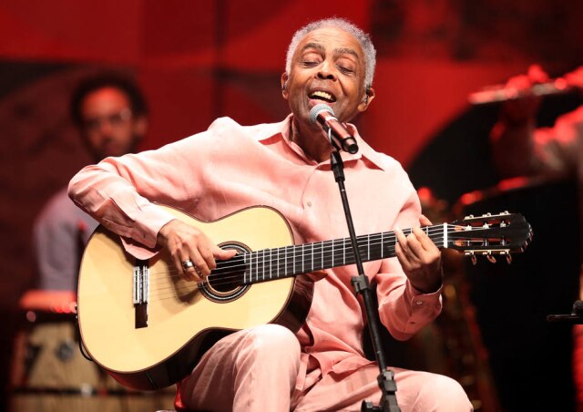 ALEX SILVA/ESTADAO As roupas de Gilberto Gil foram tingidas com Pau-Brasil
