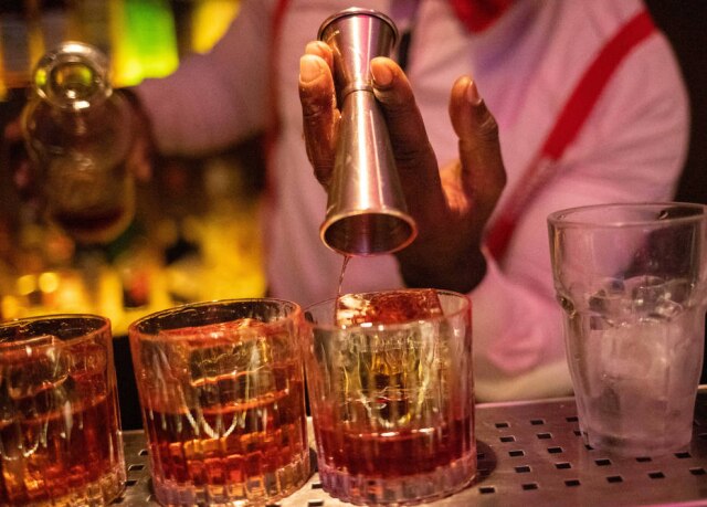 Daniel Teixeira/Estadão Drinque de gim, vermute e Campari, negroni completa 100 anos.