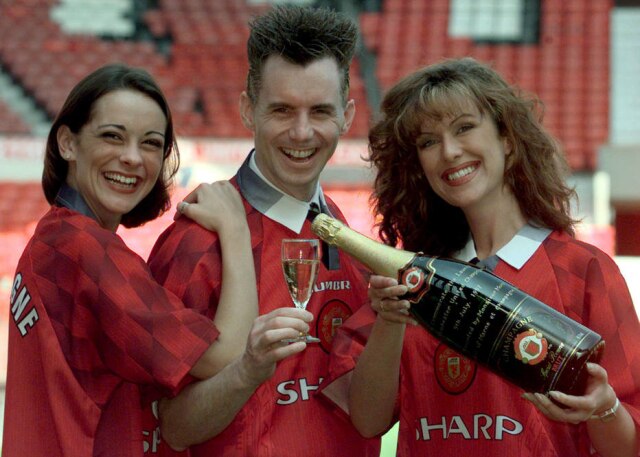 Dan Chung / Reuters Gary Rhodes ficou conhecido como um dos primeiros "chef celebridade". Em 1997 lançou a marca de champagne do Manchester United