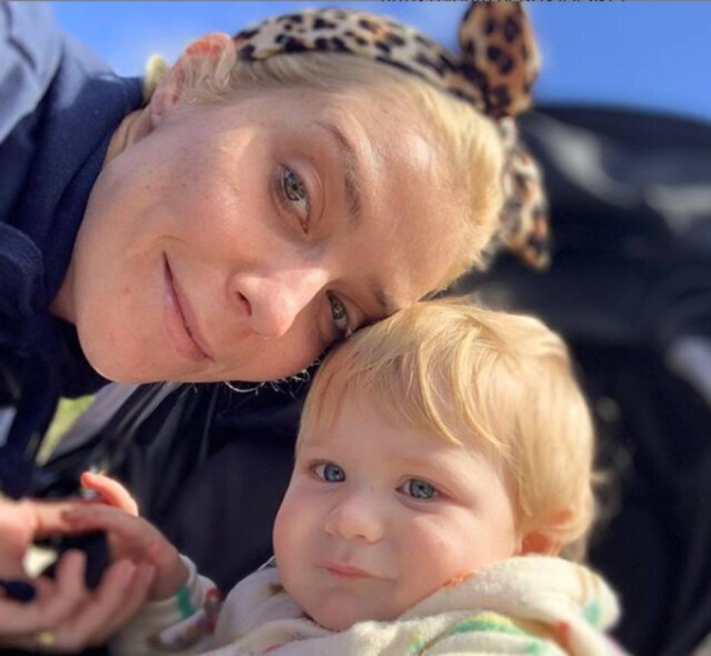Instagram / @luizapossi A cantora Luiza Possi junto com o filho, Lucca