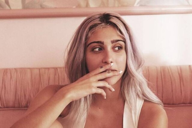 Divulgação Lourdes Maria é uma das estrelas da campanha do perfume POP, da grife Stella McCarney