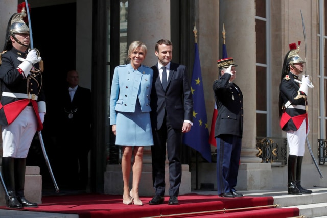 Brigitte Macron Inaugura Um Novo Visual Na Franca Emais Estadao