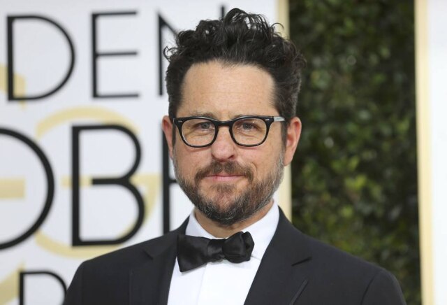 Mike Blake/Reuters O diretor J.J. Abrams revelou que o roteiro do 'Episódio IX' da saga Star Wars está pronto e que as filmagens começarão em julho
