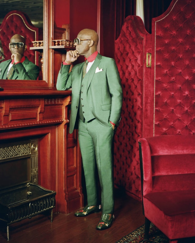 Renell Medrano/Divulgação Gucci O alfaiate Dapper Dan, em seu novo ateliê montado em parceria com a Gucci, no Harlem